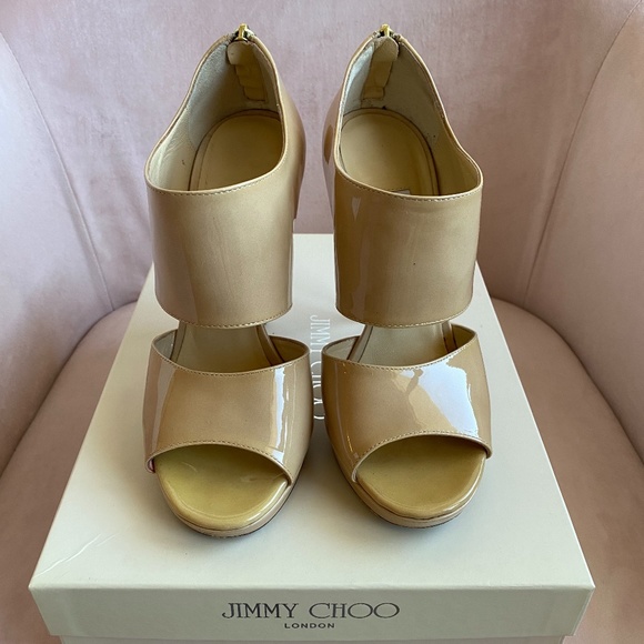 Jimmy Choo Nude Patent Leather Heels - Picture 2 of 15
